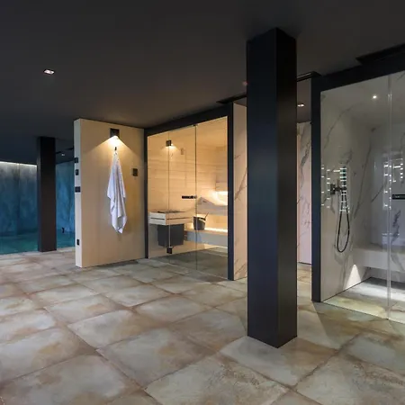 빌라 3,0 Near For 8 People With Indoor And Outdoor Pool & Wellness