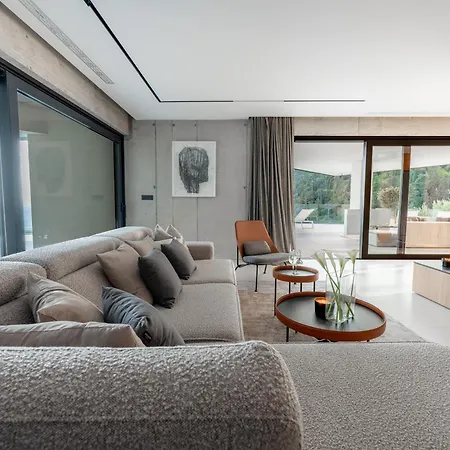 3,0 Near For 8 People With Indoor And Outdoor Pool & Wellness 빌라 *