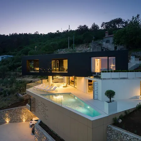 3,0 Near For 8 People With Indoor And Outdoor Pool & Wellness Villa Abbazia