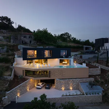 3,0 Near For 8 People With Indoor And Outdoor Pool & Wellness 빌라