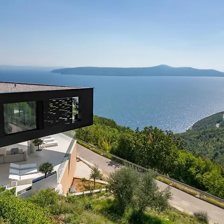Villa 3,0 Near For 8 People With Indoor And Outdoor Pool & Wellness *