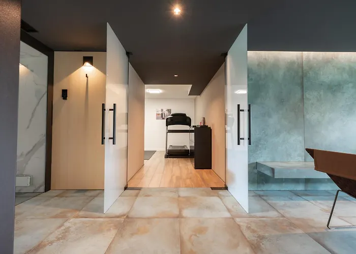 Villa 3,0 Near For 8 People With Indoor And Outdoor Pool & Wellness