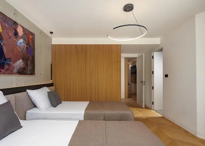 3,0 Near For 8 People With Indoor And Outdoor Pool & Wellness Villa *