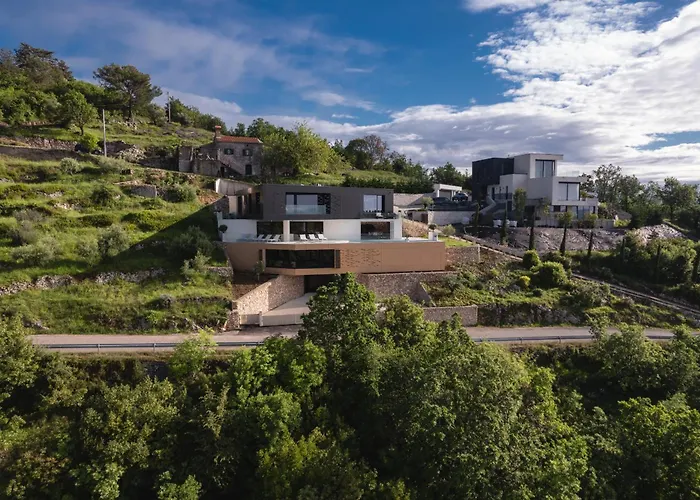 Villa 3,0 Near For 8 People With Indoor And Outdoor Pool & Wellness Opatija