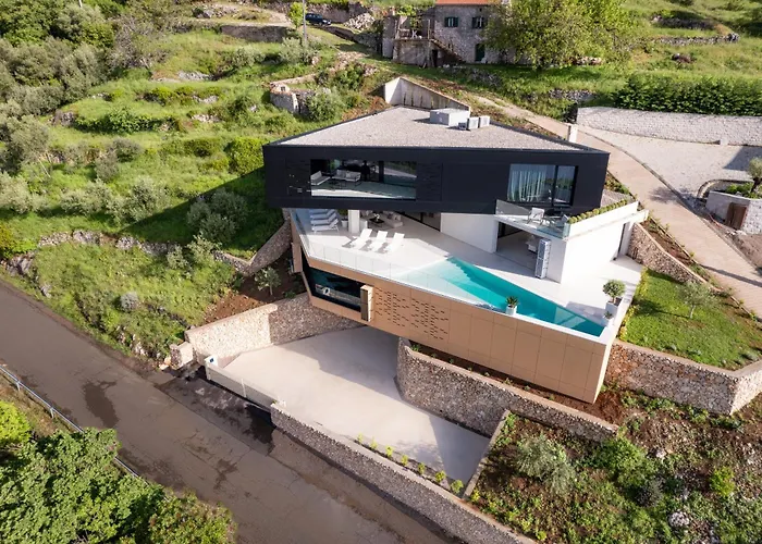 3,0 Near For 8 People With Indoor And Outdoor Pool & Wellness Villa Opatija