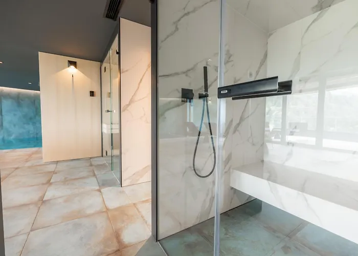 3,0 Near For 8 People With Indoor And Outdoor Pool & Wellness Villa *