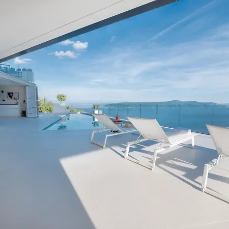 Villa 3,0 Near For 8 People With Indoor And Outdoor Pool & Wellness *