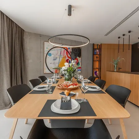 Villa 3,0 Near For 8 People With Indoor And Outdoor Pool & Wellness