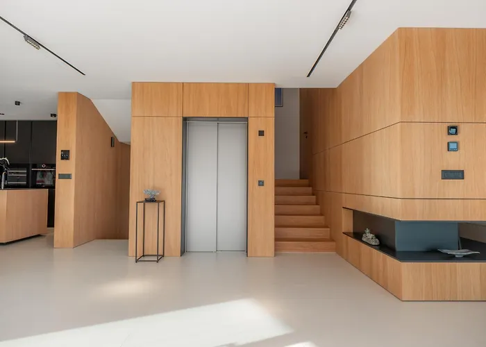 3,0 Near For 8 People With Indoor And Outdoor Pool & Wellness * Opatija