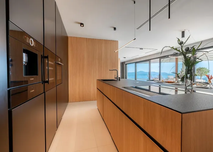 3,0 Near For 8 People With Indoor And Outdoor Pool & Wellness Villa Opatija