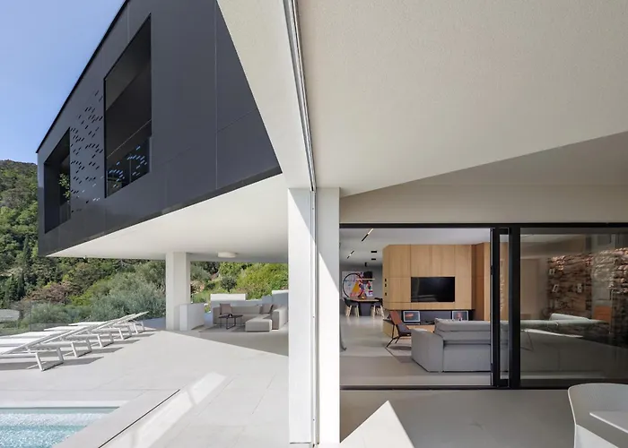 3,0 Near For 8 People With Indoor And Outdoor Pool & Wellness Villa Opatija