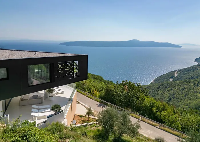 Villa 3,0 Near For 8 People With Indoor And Outdoor Pool & Wellness *