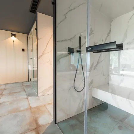 3,0 Near For 8 People With Indoor And Outdoor Pool & Wellness Villa *